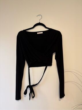 ROMWE Black Long Sleeve Wrap Crop Top